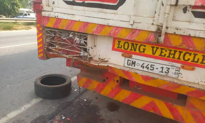 Police on manhunt for truck driver